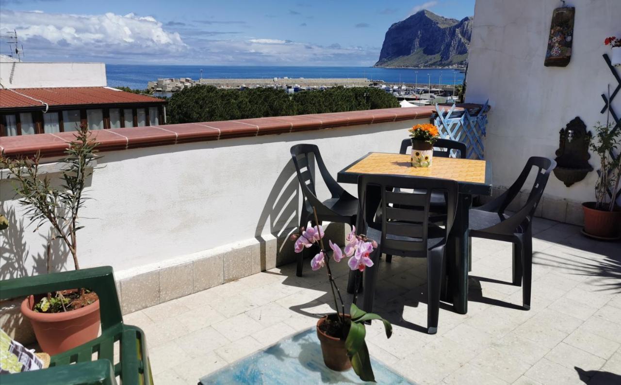 La Terrazza Sul Golfo Bed & Breakfast อิโซลา เดลเล เฟมมิเน ภายนอก รูปภาพ