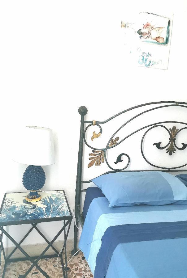 La Terrazza Sul Golfo Bed & Breakfast อิโซลา เดลเล เฟมมิเน ภายนอก รูปภาพ